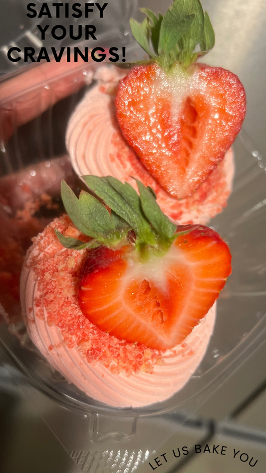 Strawberry crunch cupcakes